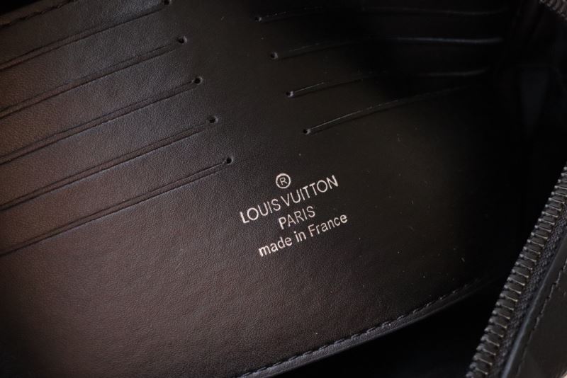 Louis Vuitton Clutch Bags